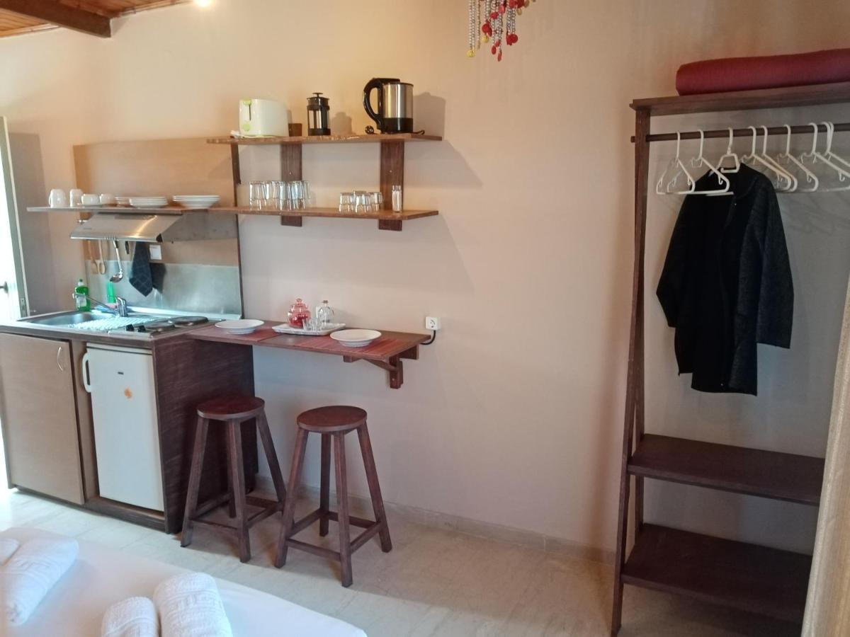 Maria Corfu Apartments เมซอนกิ ภายนอก รูปภาพ